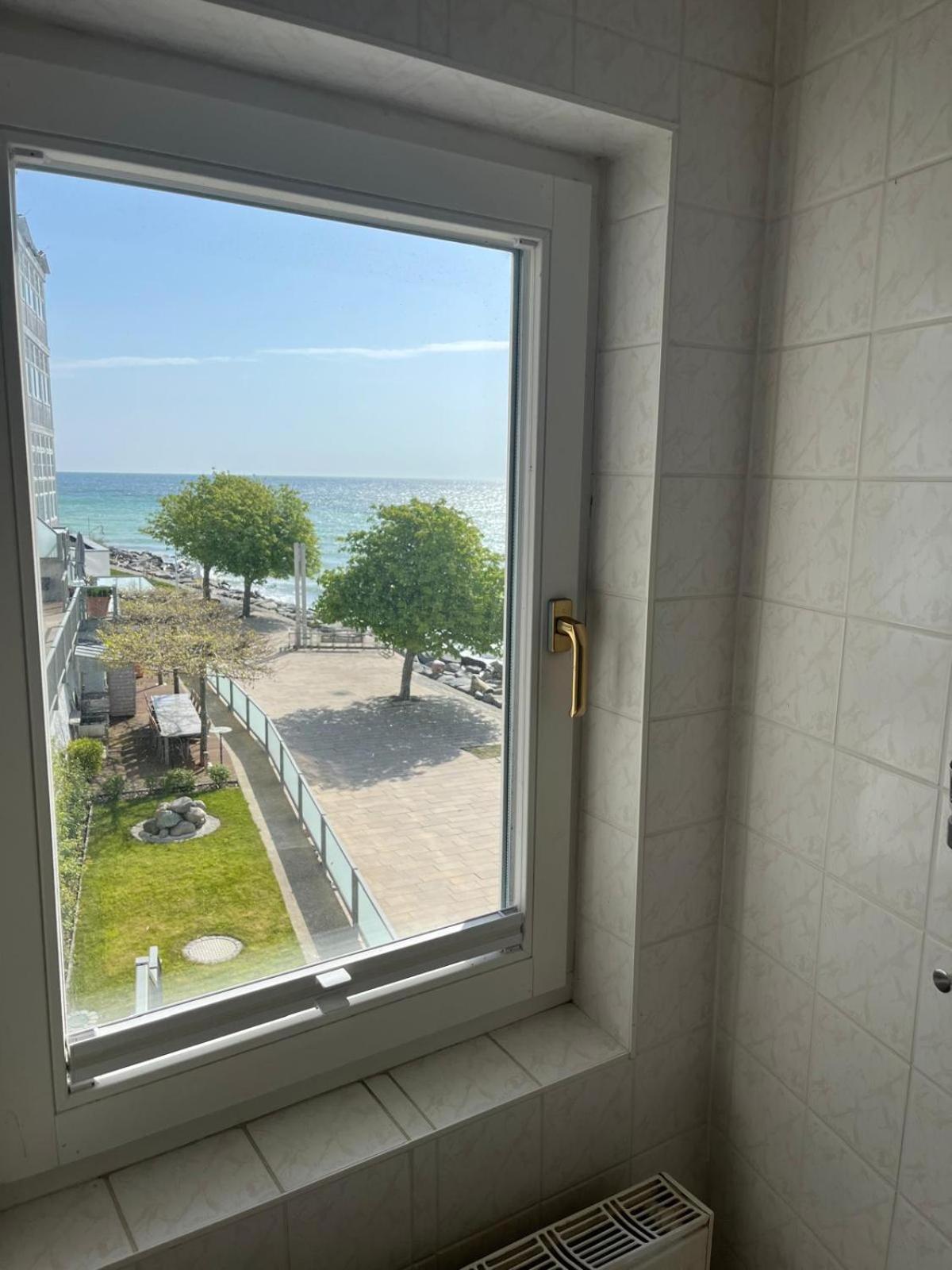 Faehrblick - Pension Direkt Am Wasser ザスニッツ エクステリア 写真